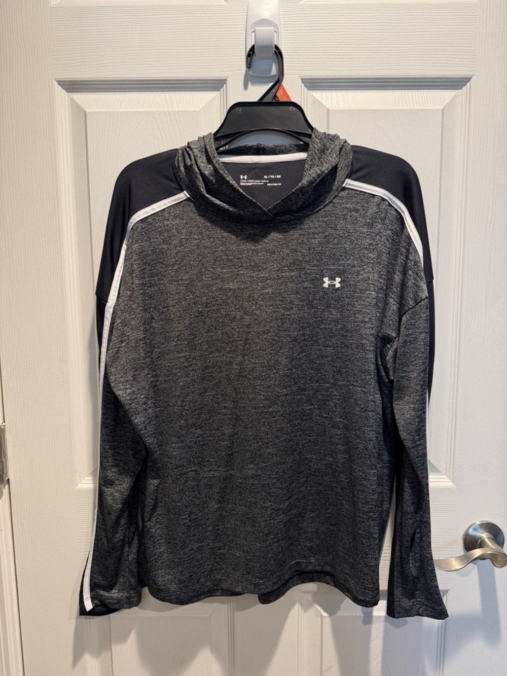 Under Armour Women's Charcoal Heather & Black Hooded Long Sleeve